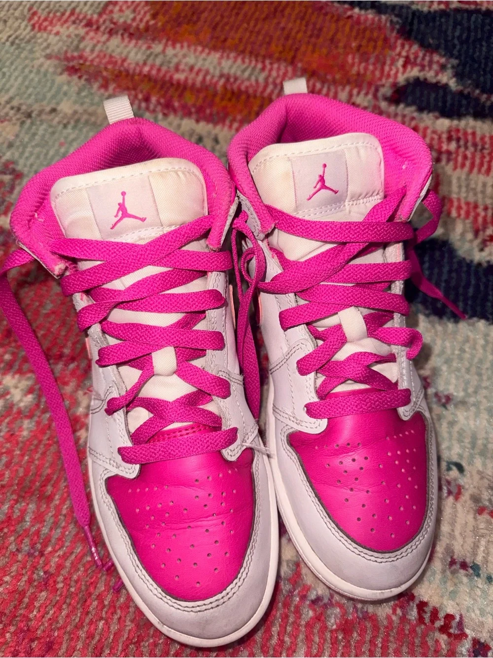 Jordan Mid 1 Kids' Fire Pink sz 3y